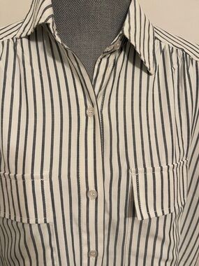 Max Studio White Shirt with Black Vertical Stripes. Size Large